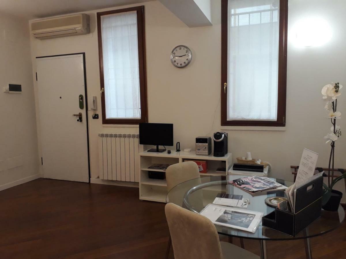 Suite Del Borgo - Affittacamere - Guest House Bolonya Dış mekan fotoğraf
